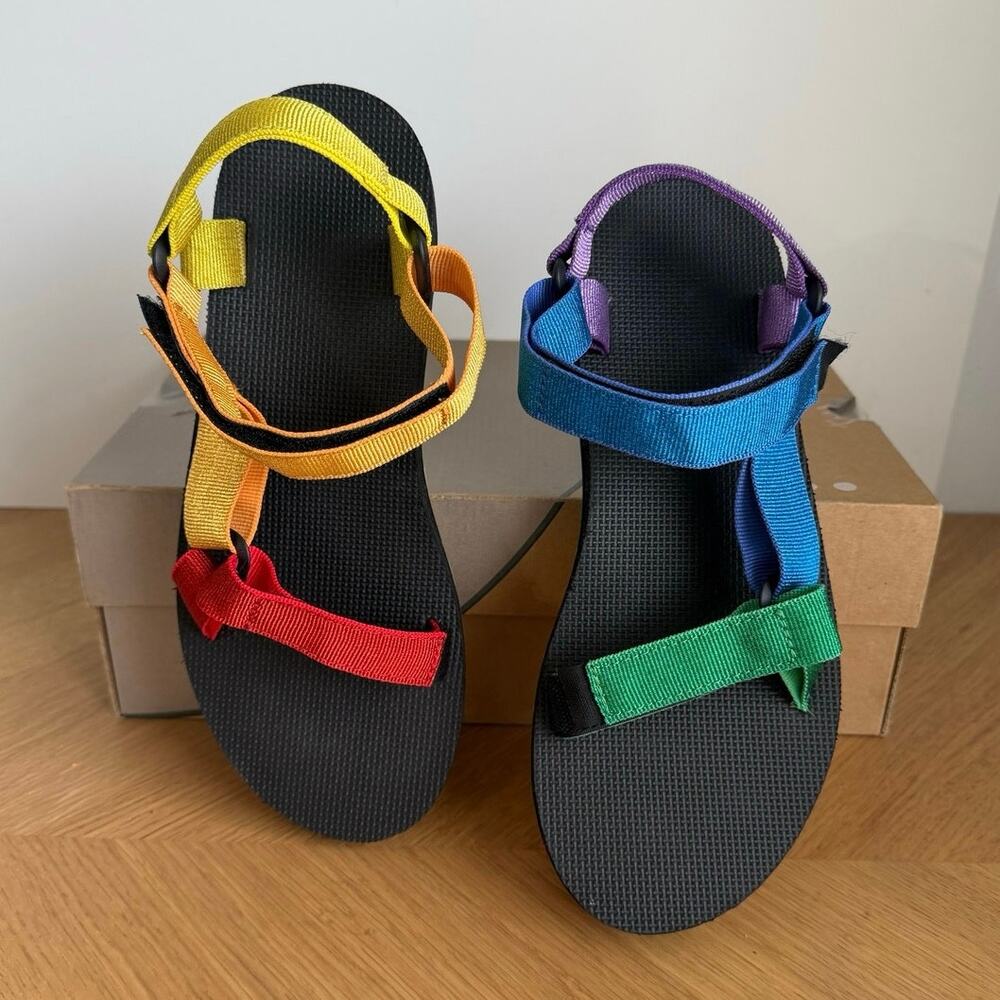 Teva Original Universal ‘Pride’ Women Strappy Sandals- SZ 9